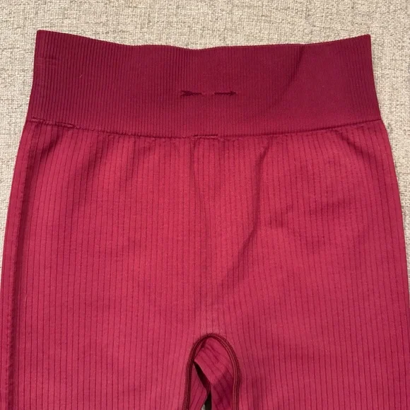 THE UPSIDE Ombre Ribbed Seamless Leggings - Burgundy/Cream - Size S (Fits 4)